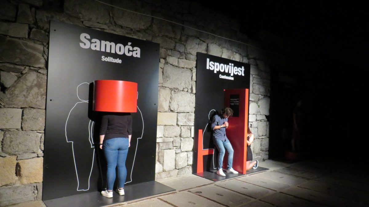 Prostorne instalacije Svjetlane Despot na riječkom lukobranu, Foto - MojaRijeka