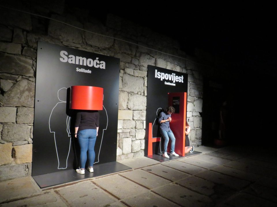 Prostorne instalacije Svjetlane Despot na riječkom lukobranu, Foto - MojaRijeka